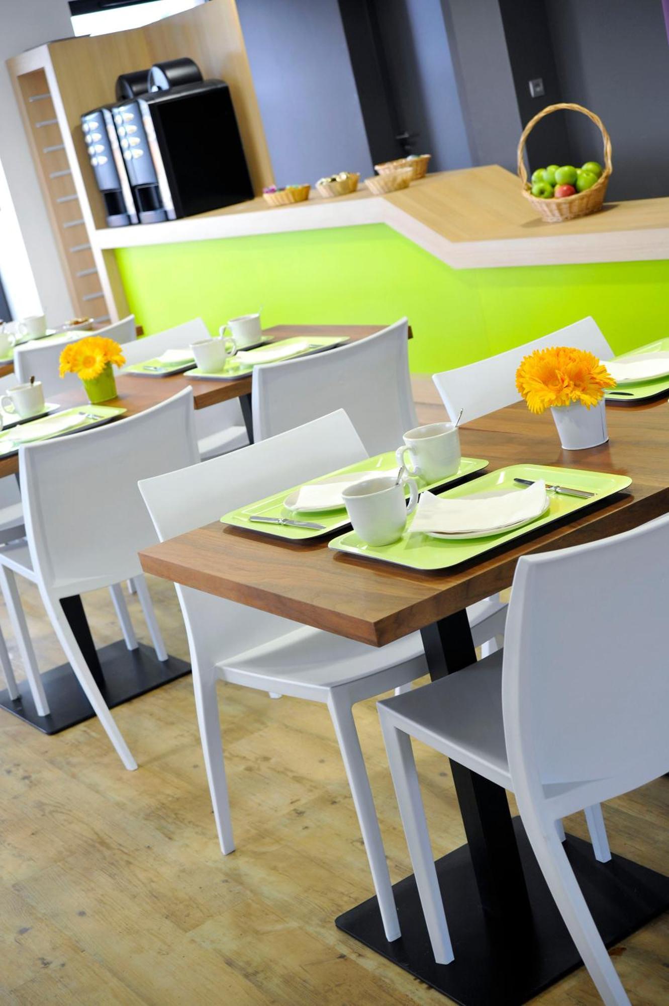 Sure Hotel By Best Western Guerande Restaurant photo