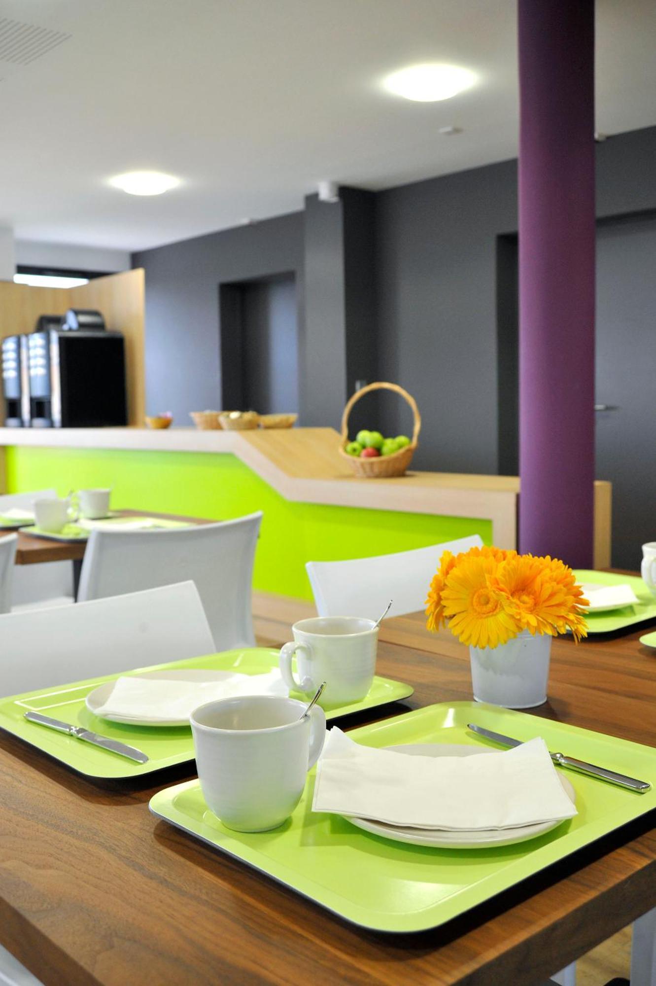 Sure Hotel By Best Western Guerande Exterior photo