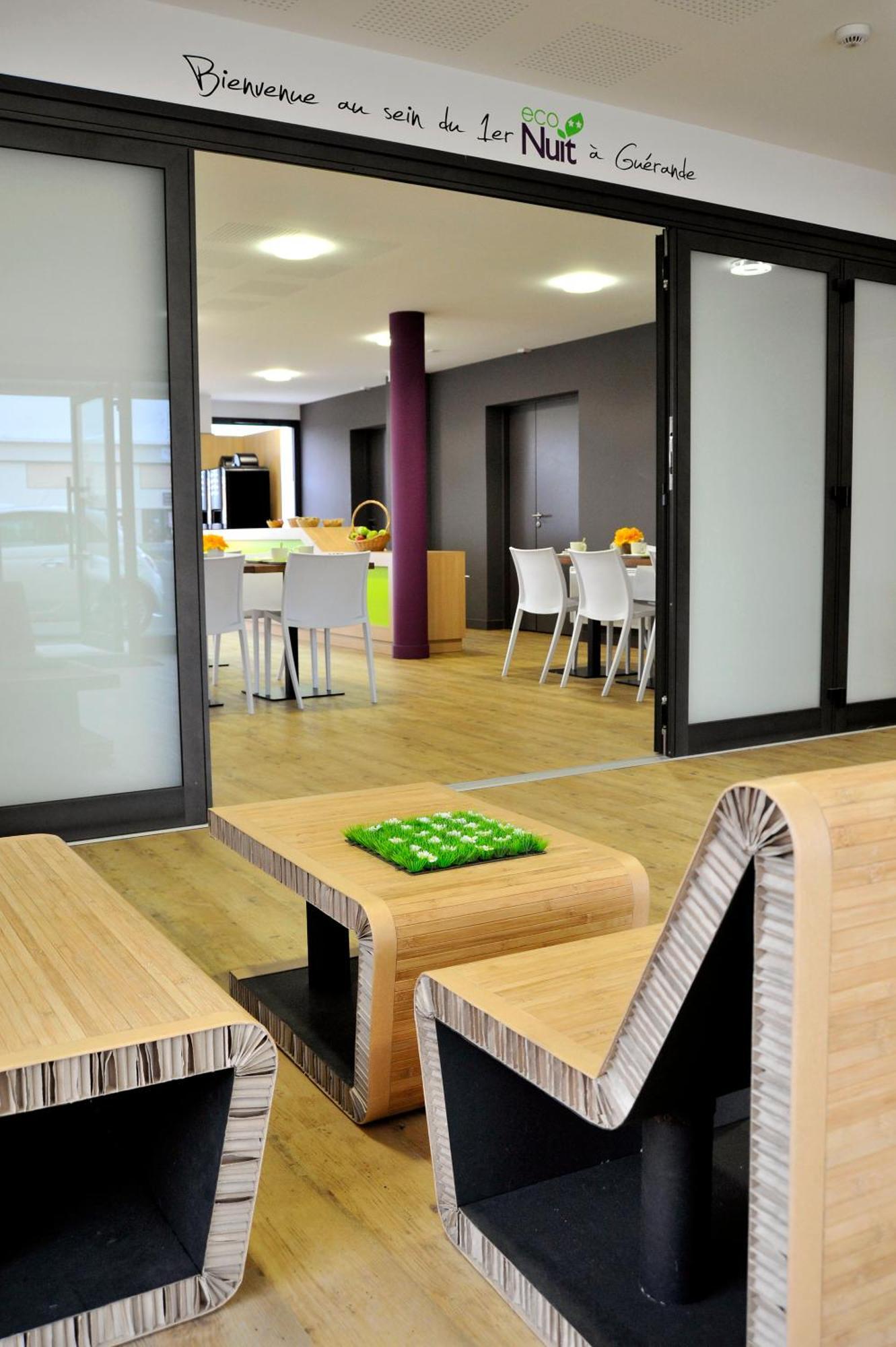 Sure Hotel By Best Western Guerande Exterior photo