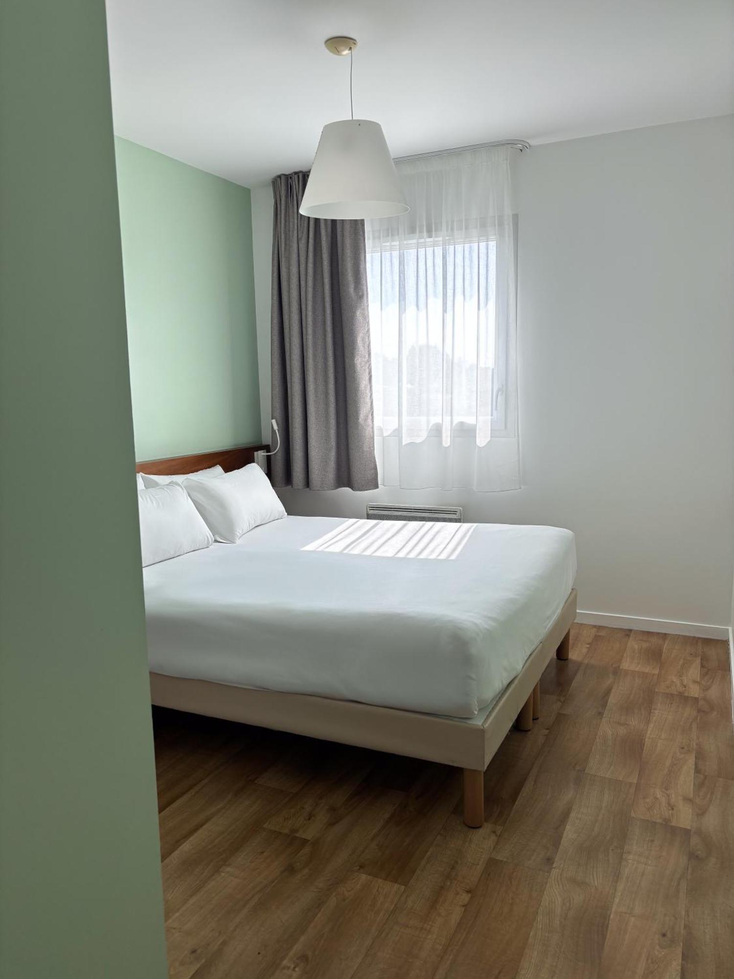 Sure Hotel By Best Western Guerande Exterior photo