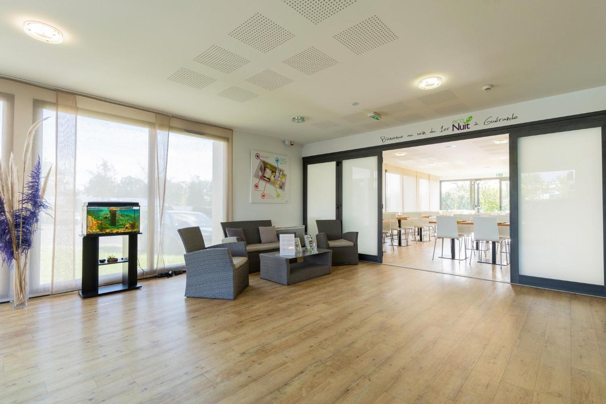 Sure Hotel By Best Western Guerande Exterior photo