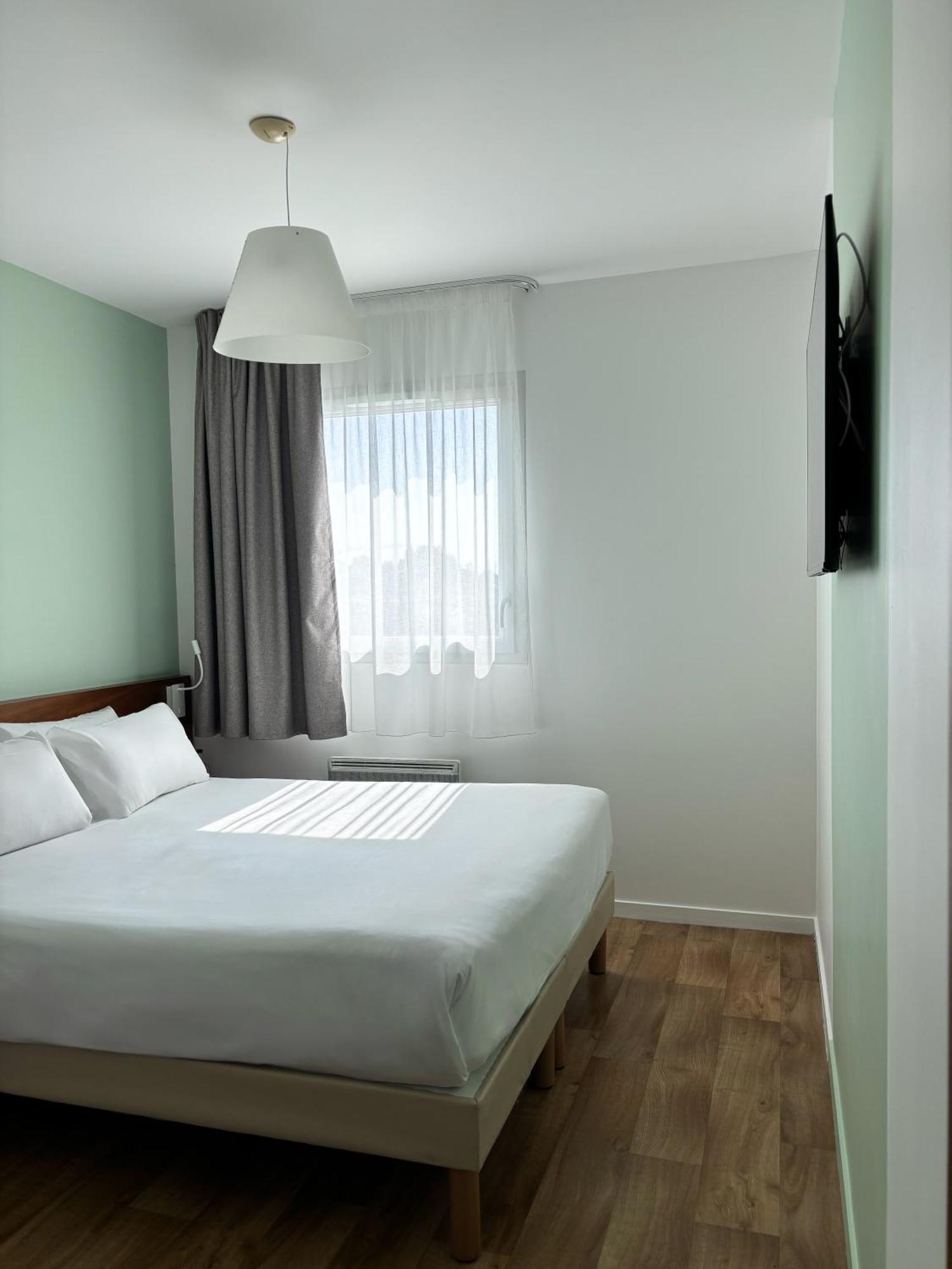 Sure Hotel By Best Western Guerande Exterior photo
