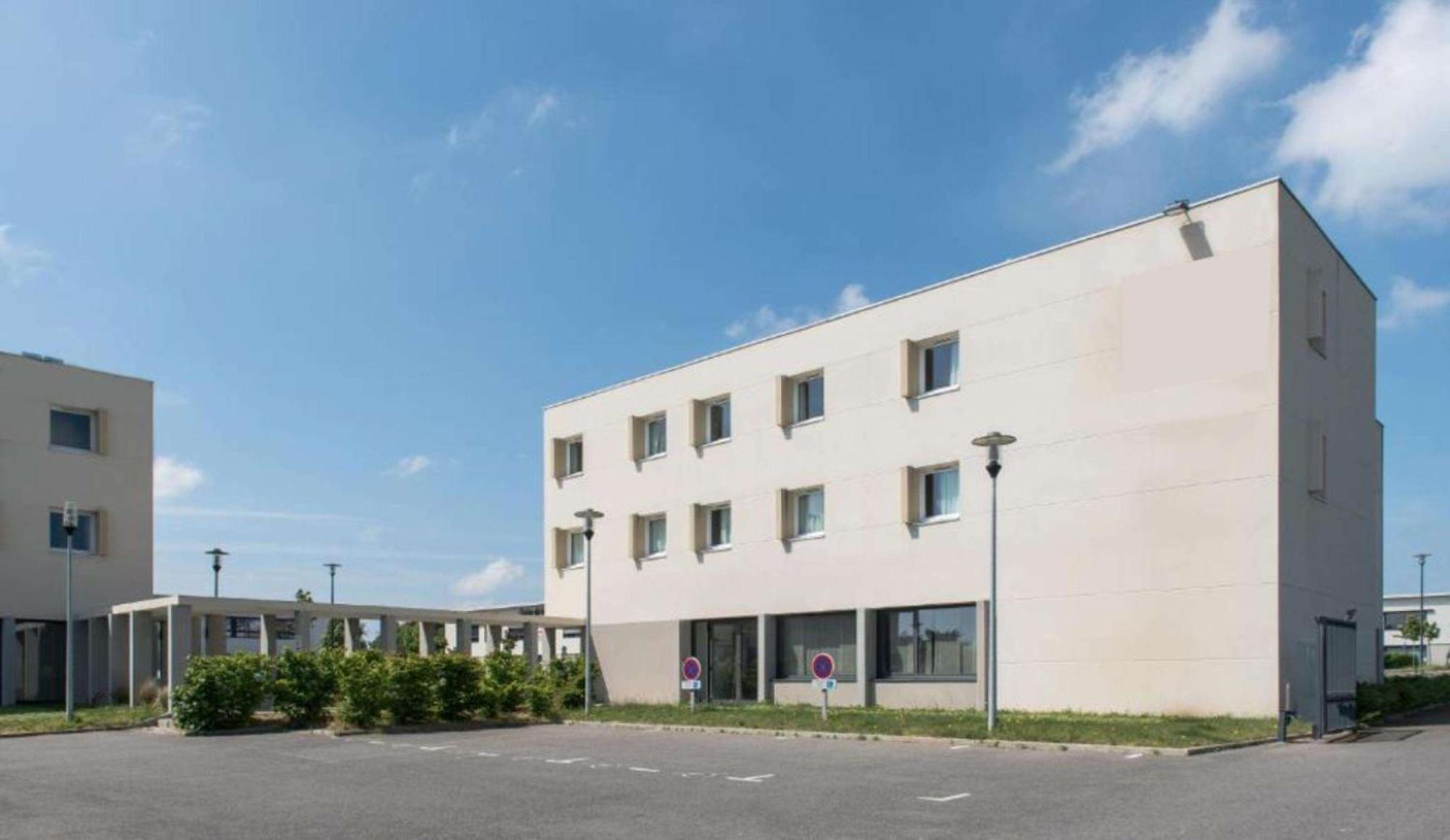 Sure Hotel By Best Western Guerande Exterior photo